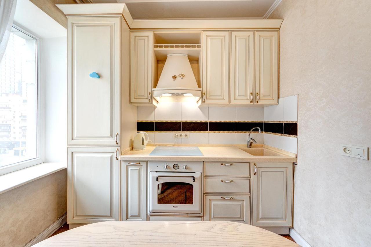 קייב Apartments With 3 Rooms Near Palace Ukraine מראה חיצוני תמונה