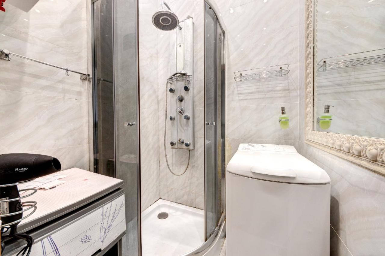קייב Apartments With 3 Rooms Near Palace Ukraine מראה חיצוני תמונה