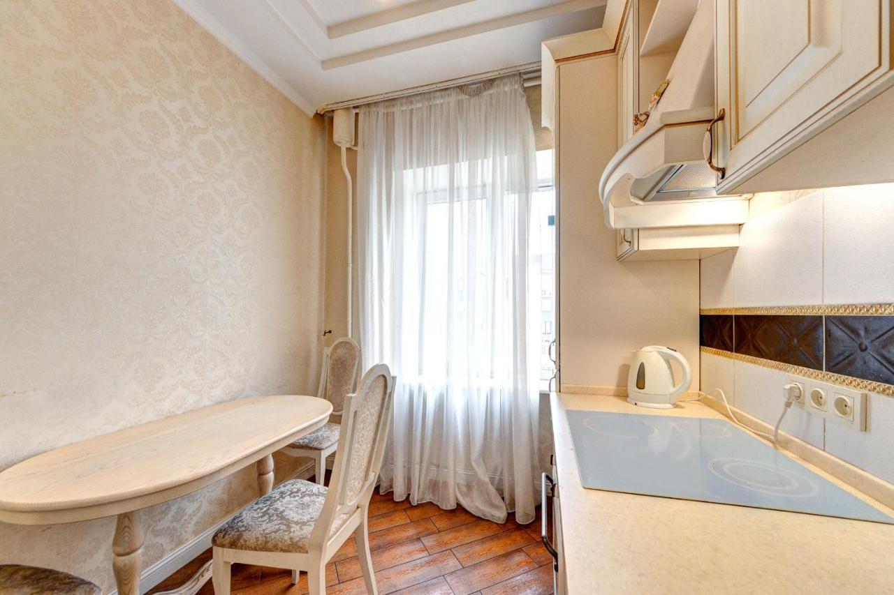 קייב Apartments With 3 Rooms Near Palace Ukraine מראה חיצוני תמונה